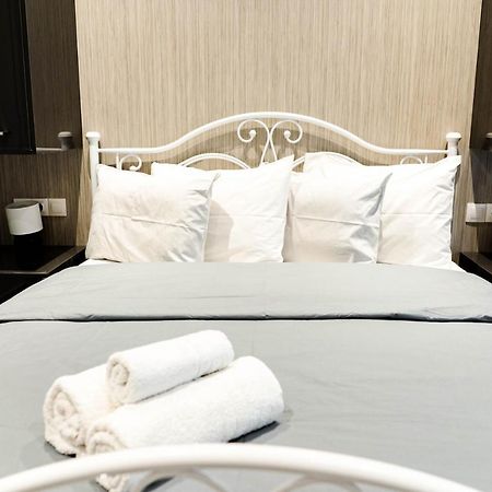 Larissa Railway &Metro Station Apartment Athens Ngoại thất bức ảnh